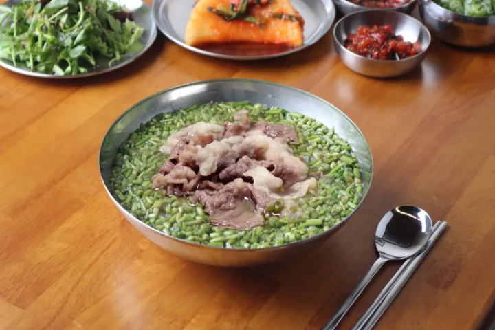 プレミアム牛バラ肉盛り合わせコムタン