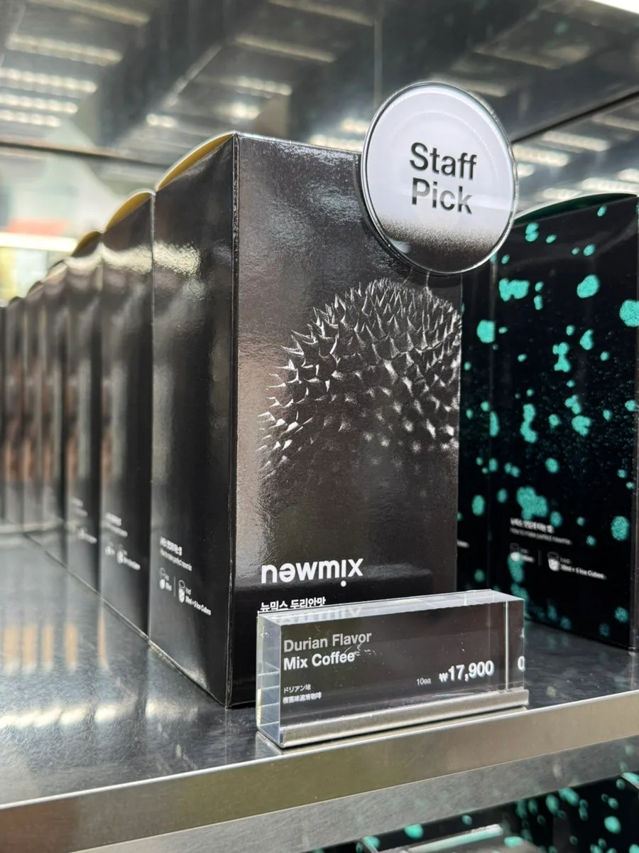「Staff Pick」の札が付いたドリアン味
