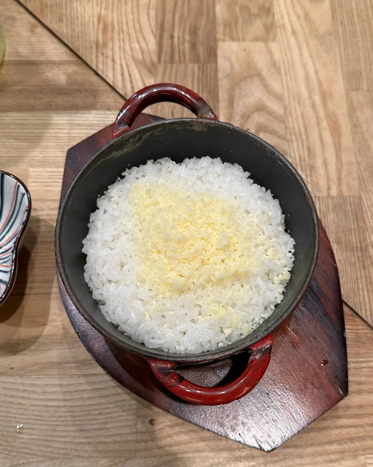 ニシムラ麺 延南本店 — チーズをのせた釜飯