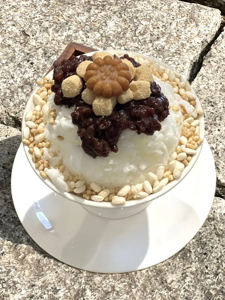 玄米ポン菓子の小豆かき氷