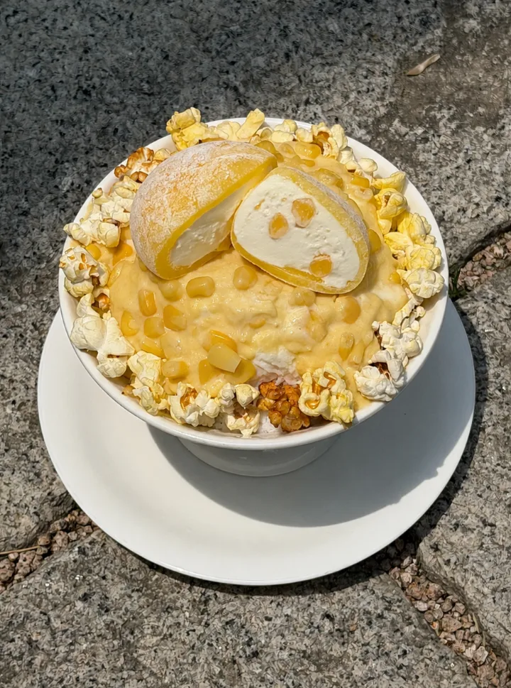 お餅とスーパースイートコーンのかき氷