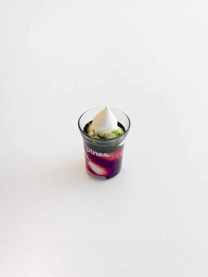 済州抹茶といちごのアイスクリーム
