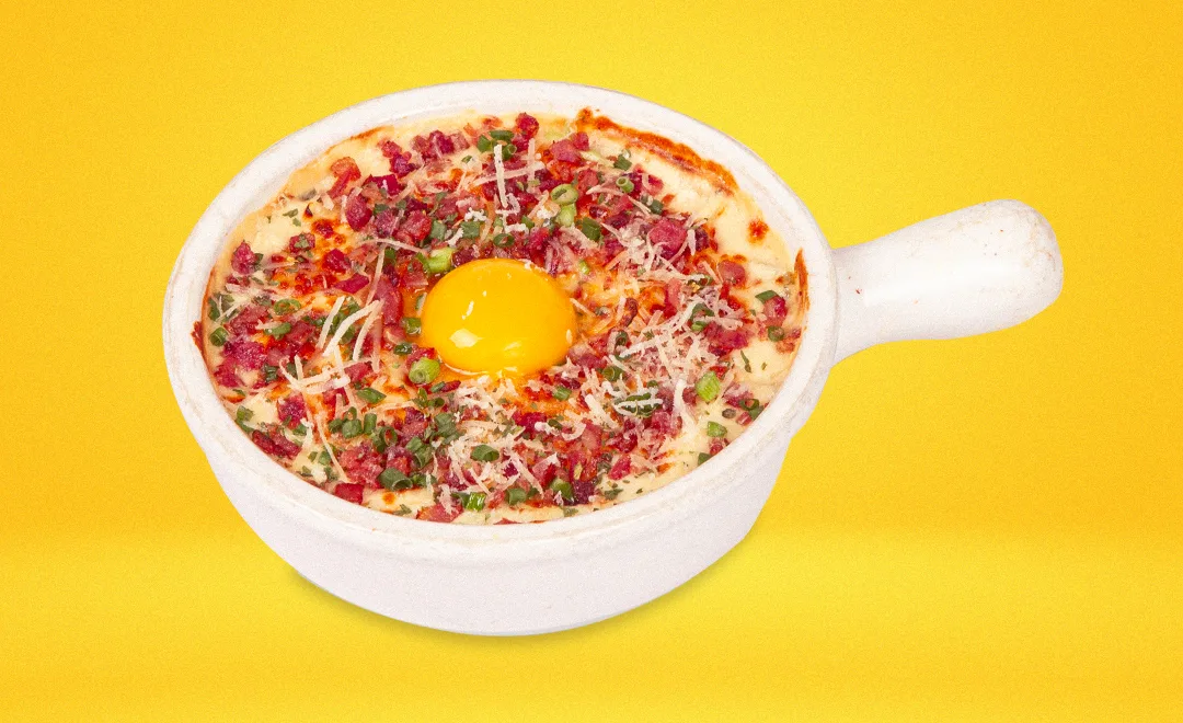 PLOP 安国店 — 卵黄をのせたクリームパスタ