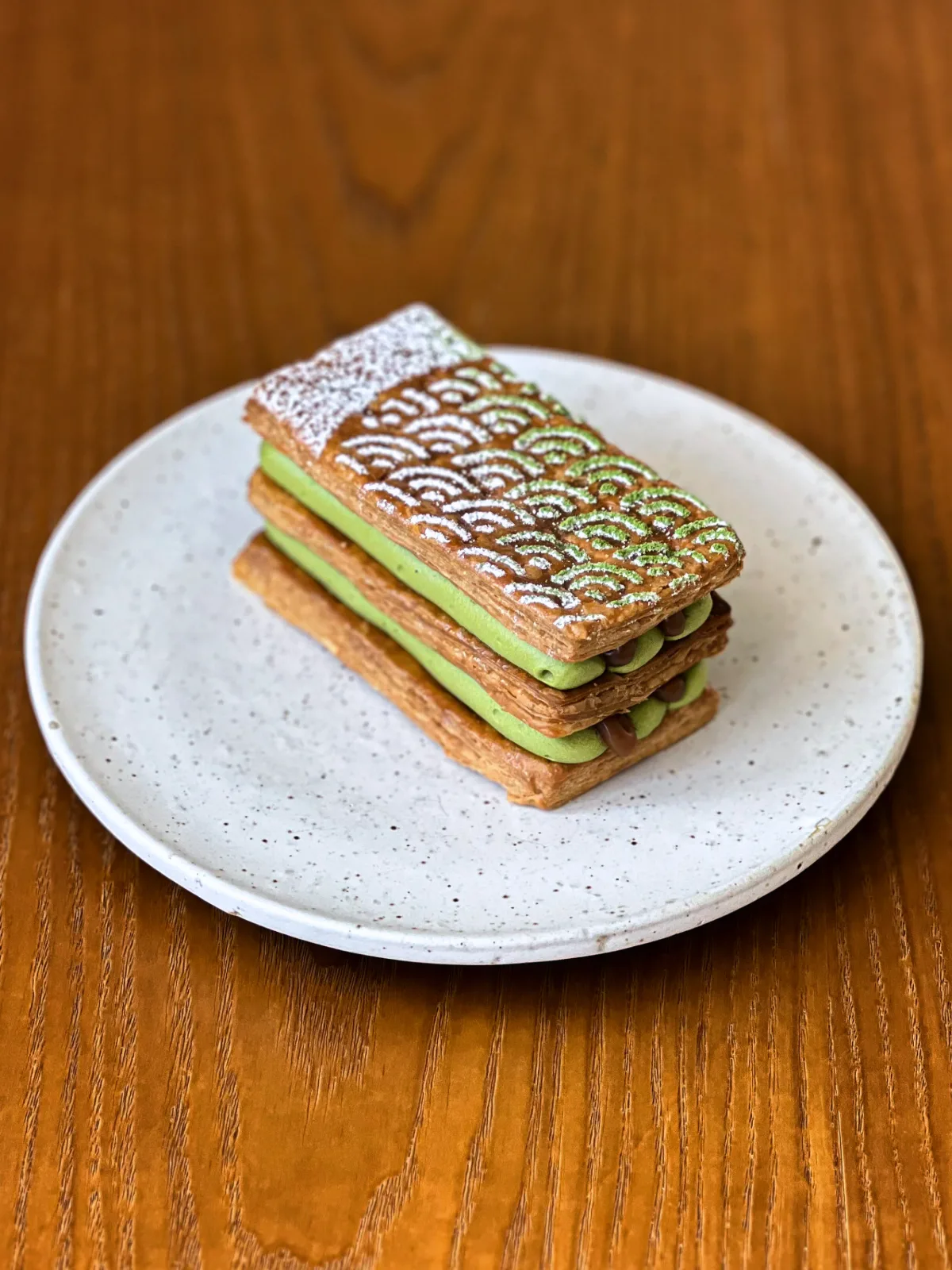 Seatown Bakery — 緑のクリームを挟んだパイ