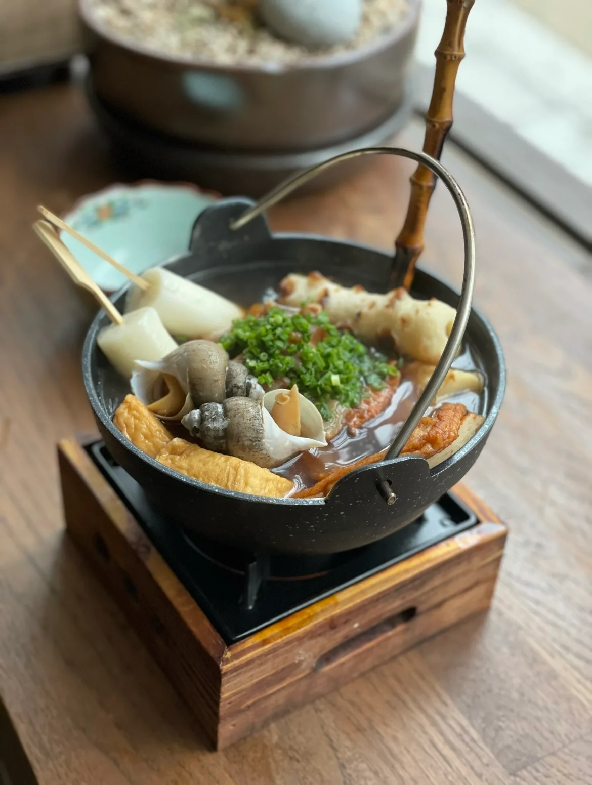 深夜食堂 記憶 — 牛すじと練り物の小鍋