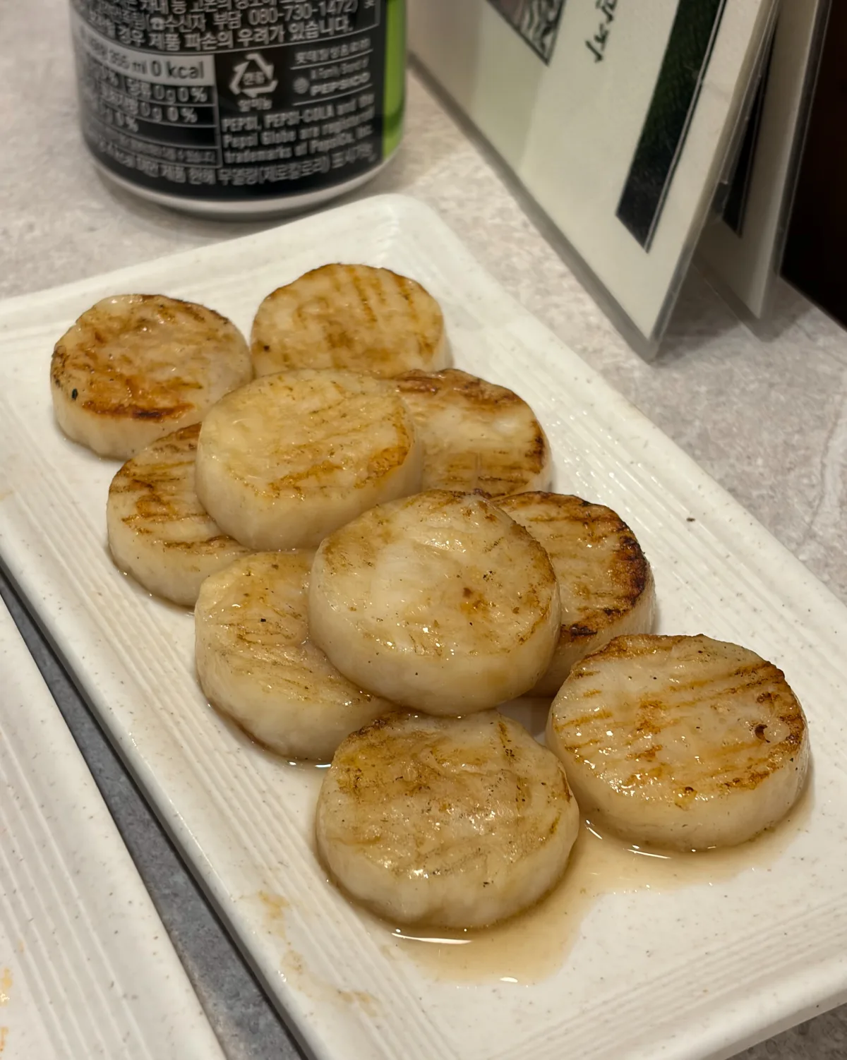 焼き目のついたホタテの貝柱