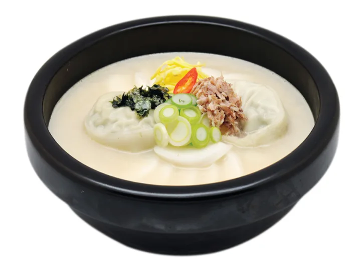餅とマンドゥ入りソルロンタン
