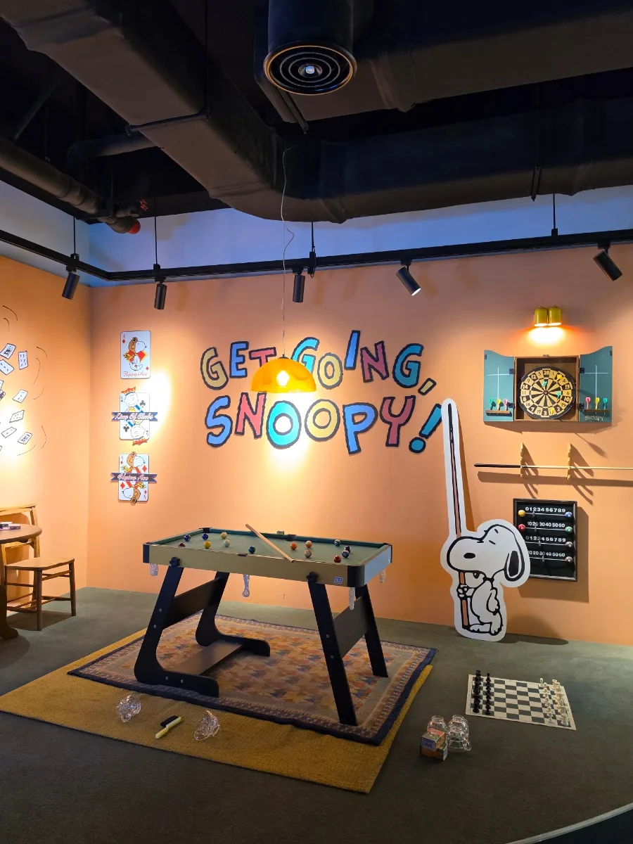 スヌーピーの遊び場の展示