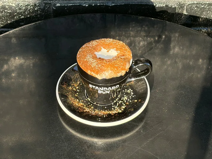 シナモンクリームドーナツカプチーノ