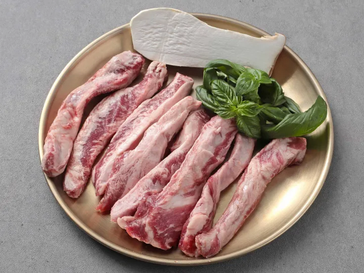 特豚カルビ肉