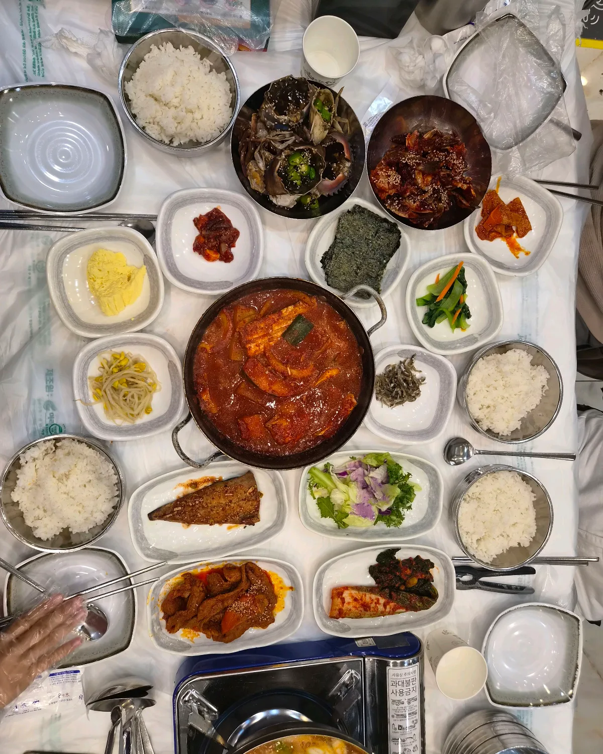 スニネ・パプサン — 魚の煮付けとゲジャンの食卓