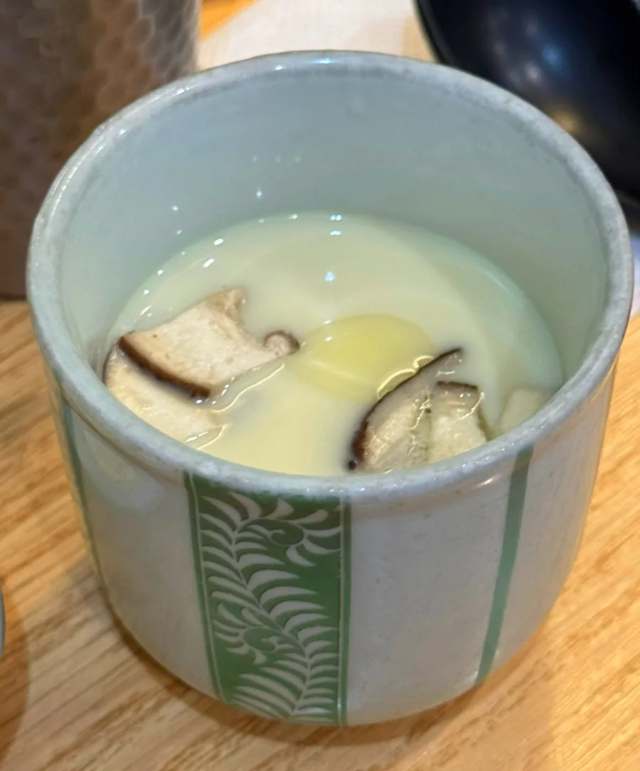 しいたけが入った茶碗蒸し