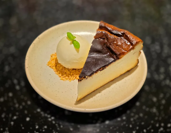 バスクチーズケーキ