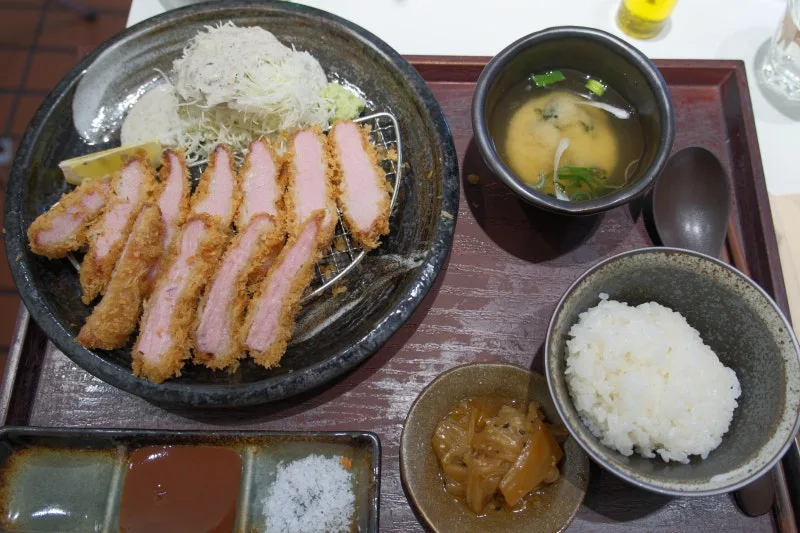 豚トロカツとご飯の定食