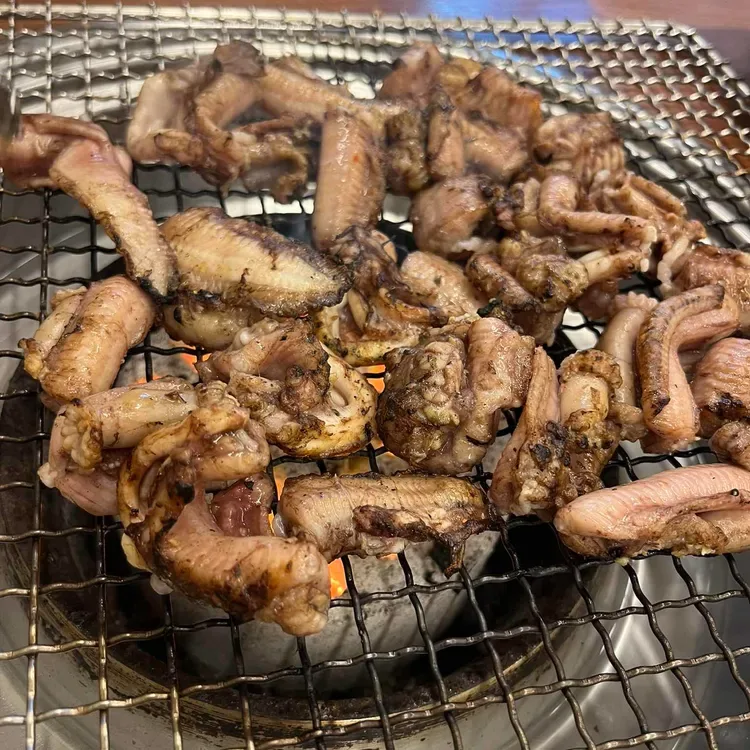 網の上で焼くコムジャンオ