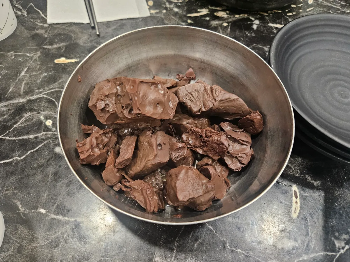 別の器に盛られたソンジ